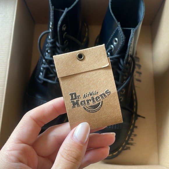 Dr. Martens Sinclair Polished Smooth Quad Retro Black Boots - Picture 6 of 7